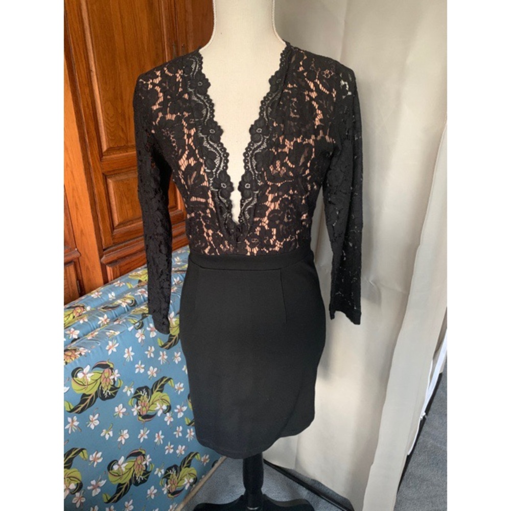 Lulus lace dress